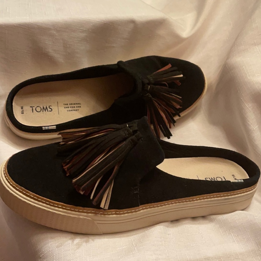 TOMS  size W10